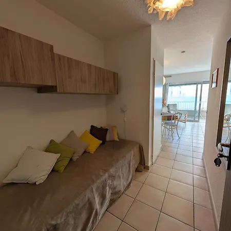 Appartement Climatise Pour 2/3 - Proche Et Commerces - Wifi Inclus - Fr-1-466a-22 Saint-Raphaël